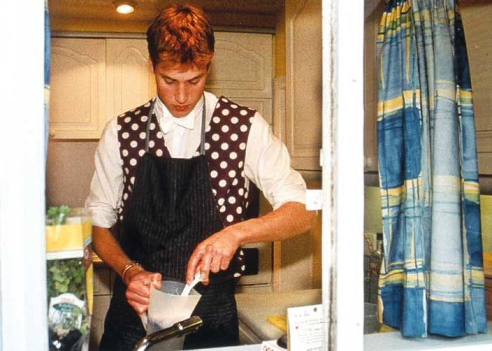 Textile, Cook, Chef, Countertop, Apron, Cooking, Kitchen, Wine glass, Linens, Red hair, 