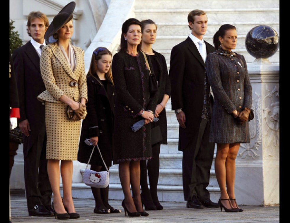 Clothing, Footwear, Coat, Trousers, Outerwear, Collar, Style, Formal wear, Suit, Hat, 