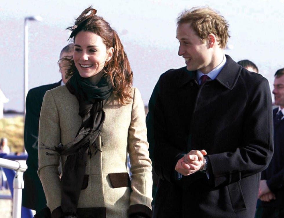Happy, Winter, Jacket, Conversation, Brown hair, Laugh, Sweater, Scarf, Stole, 