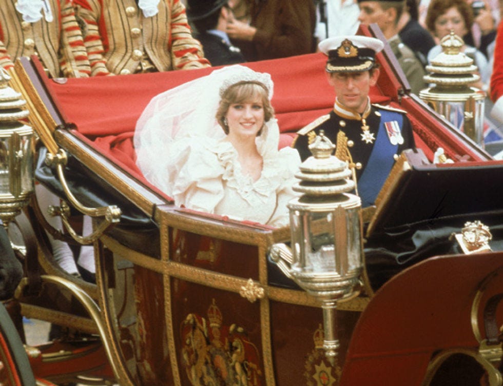 People, Classic, Hat, Dress, Carriage, Tradition, Vintage clothing, Gown, Bride, Government, 