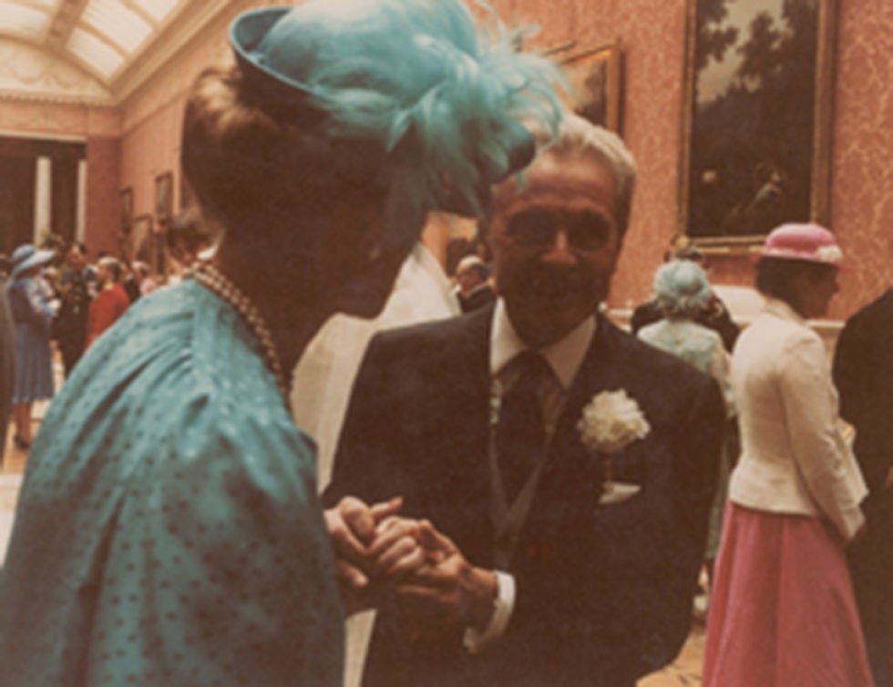 Photograph, Formal wear, Headgear, Interaction, Fashion, Tradition, Vintage clothing, Headpiece, Conversation, Ceremony, 
