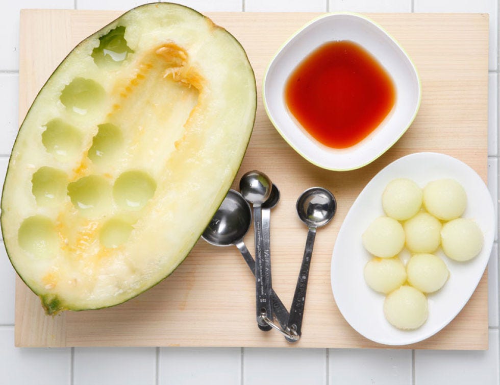 Food, Ingredient, Dishware, Fruit, Serveware, Tableware, Kitchen utensil, Melon, Cuisine, Produce, 