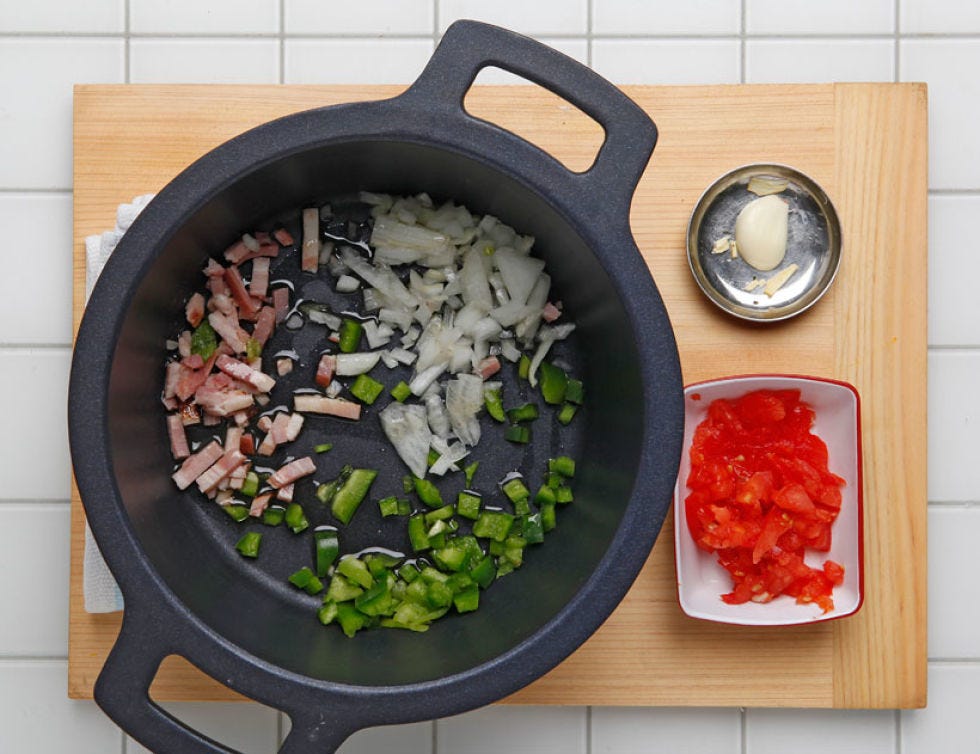 Food, Ingredient, Cookware and bakeware, Cuisine, Dishware, Produce, Vegetable, Frying pan, Recipe, Meal, 