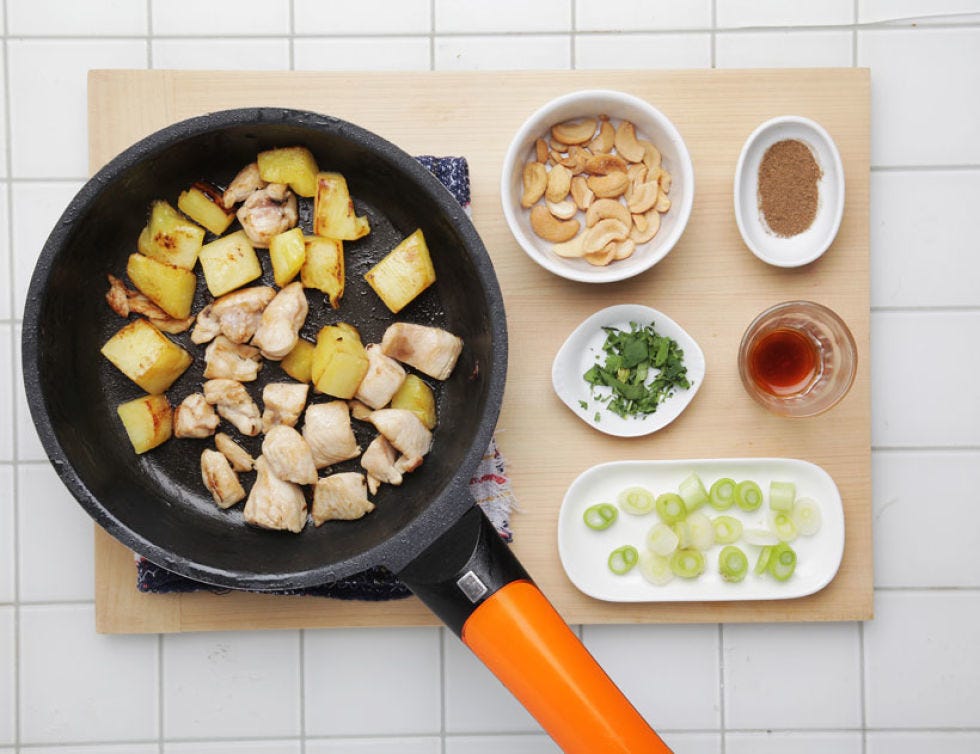 Food, Cuisine, Ingredient, Dishware, Meal, Dish, Recipe, Bowl, Cooking, Tableware, 