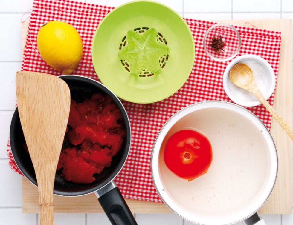 Serveware, Dishware, Food, Tableware, Bowl, Ingredient, Meal, Kitchen utensil, Carmine, Cuisine, 