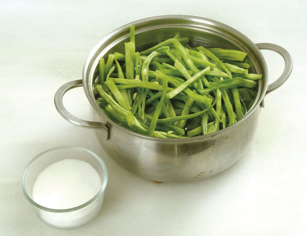 Ingredient, Vegetable, Produce, Chemical compound, Green bean, Bean, Vegetarian food, Whole food, Still life photography, Common bean, 
