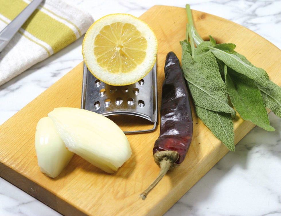 Food, Ingredient, Citrus, Lemon, Fruit, Leaf, Produce, Citric acid, Meyer lemon, Serveware, 
