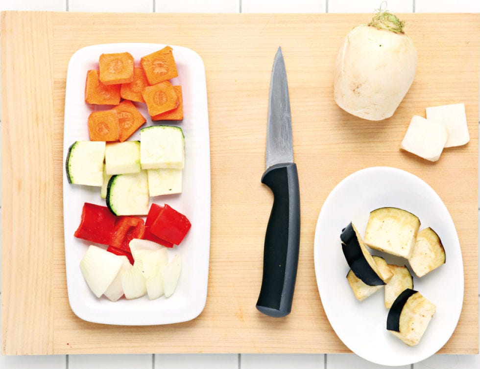Food, Dishware, Ingredient, Cuisine, Tableware, Produce, Kitchen knife, Cutting board, Kitchen utensil, Dish, 