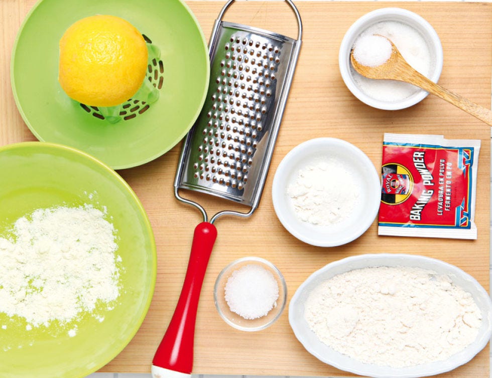 Serveware, Dishware, Ingredient, Food, Tableware, Table, Meal, Kitchen utensil, Plate, Citrus, 