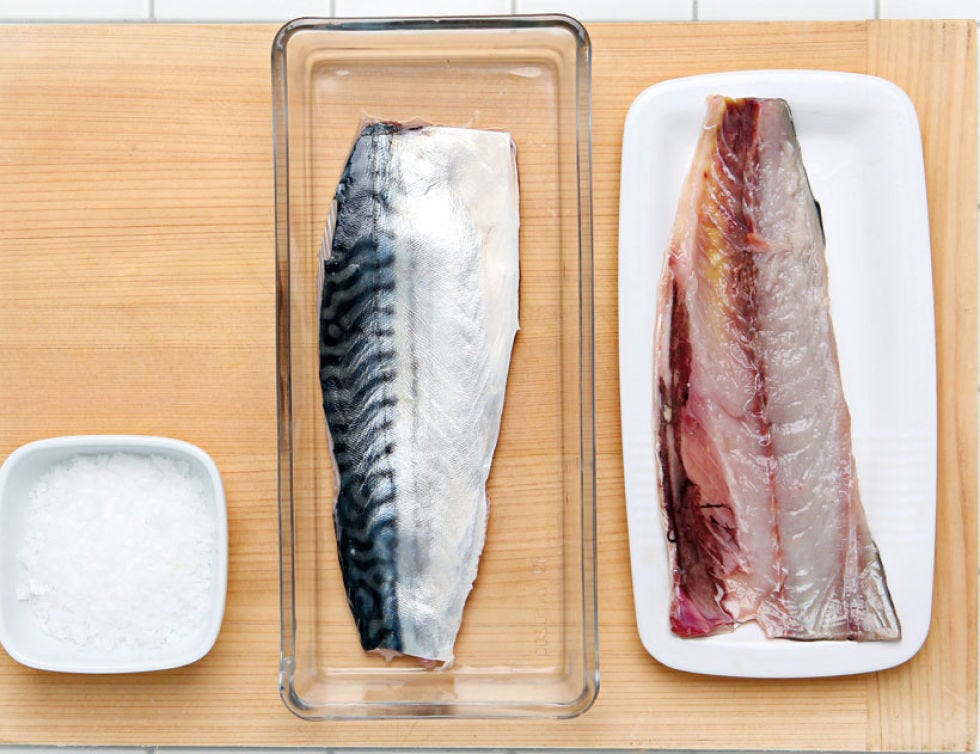 Seafood, Food, Animal product, Fish, Animal fat, Fish products, Fish, Fur, Feather, Natural material, 