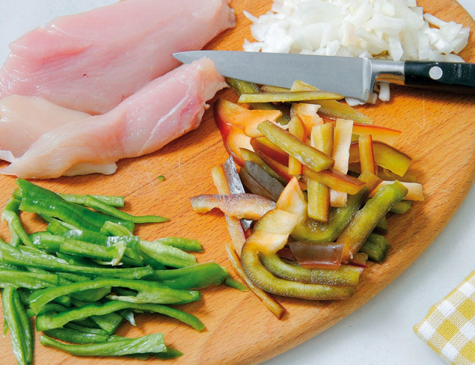 Food, Ingredient, Cuisine, Produce, Tableware, Take-out food, Steamed rice, Meal, White rice, Dish, 