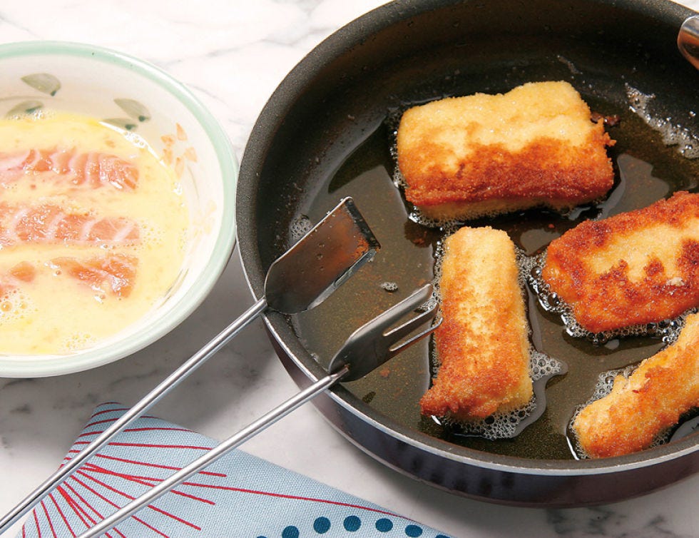 Food, Cuisine, Tableware, Finger food, Dish, Dishware, Serveware, Plate, Meal, Kitchen utensil, 