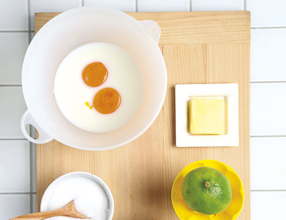 Yellow, Serveware, Egg yolk, Dishware, Ingredient, Orange, Egg white, Egg, Egg, Breakfast, 