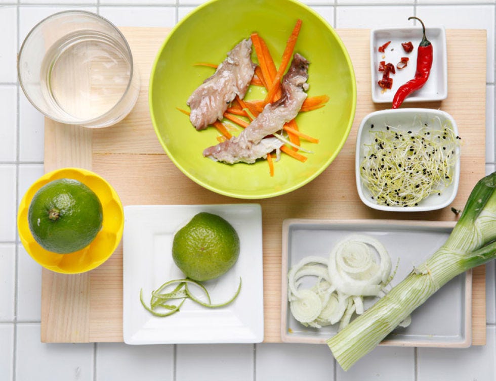 Food, Green, Dishware, Ingredient, Lemon, Citrus, Produce, Tableware, Plate, Seafood, 