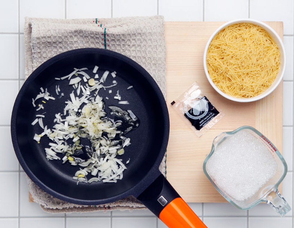 Food, Ingredient, Cookware and bakeware, Recipe, Frying pan, Cuisine, Bowl, Iron, Wok, Cooking, 