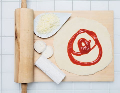 Wood, Ingredient, Kitchen utensil, Cutting board, Dishware, Hardwood, Vegetable, Circle, Napkin, Bowl, 