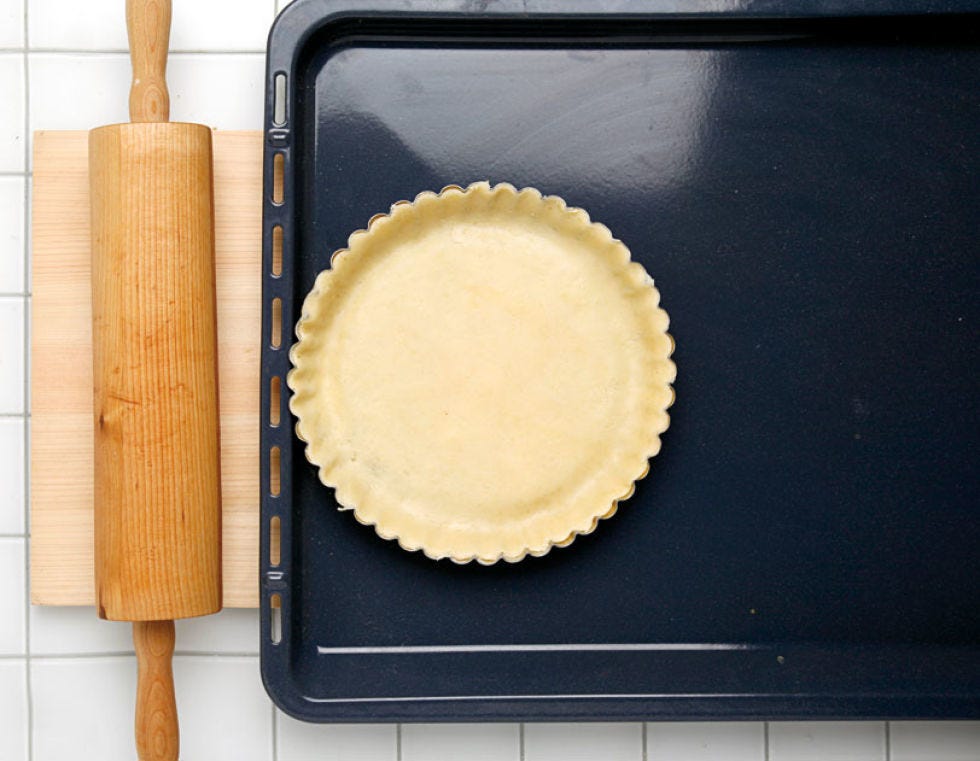Wood, Food, Recipe, Hardwood, Rectangle, Wood stain, Snack, Baked goods, Plate, Baking, 
