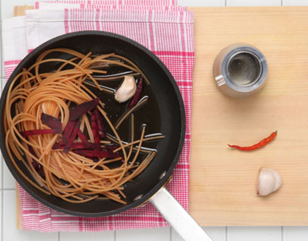 Kitchen utensil, Ingredient, Produce, Vegetable, Wire, Kitchen knife, Dishware, Staple food, Bowl, Adhesive tape, 