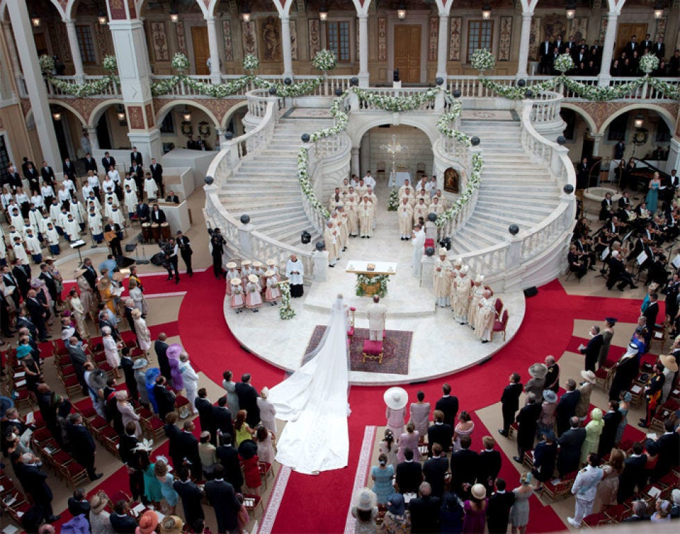 Hall, Crowd, Government, Function hall, Arcade, Carpet, Arch, Audience, Ceremony, Convention, 
