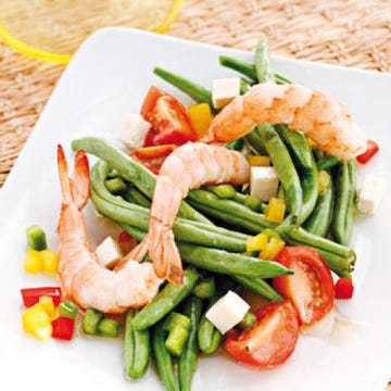 Food, Dishware, Ingredient, Vegetable, Produce, Tableware, Kitchen utensil, Bean, Serveware, Plate, 