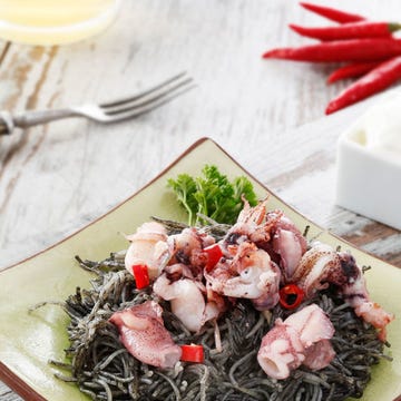 Food, Ingredient, Cuisine, Dishware, Serveware, Kitchen utensil, Produce, Recipe, Chile de árbol, Dish, 