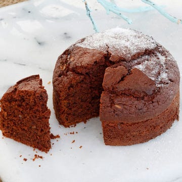 Food, Cuisine, Dessert, Baked goods, Sweetness, Dish, Ingredient, Gluten, Plate, Recipe, 