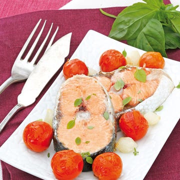 Food, Dishware, Ingredient, Tableware, Cutlery, Kitchen utensil, Produce, Garnish, Plate, Cuisine, 