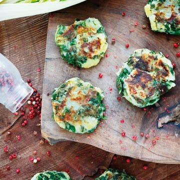 Green, Food, Cuisine, Plate, Dish, Finger food, Ingredient, Recipe, Snack, Dishware, 