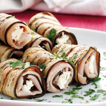 Cuisine, Food, Recipe, Dish, Plate, Dishware, Fast food, Finger food, Stuffing, Comfort food, 