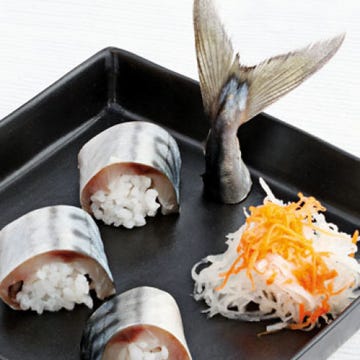 Cuisine, Food, Rice, Sushi, Steamed rice, White rice, Dish, Dishware, Recipe, Plate, 