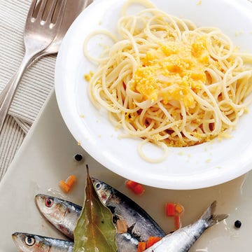 Food, White, Dishware, Cuisine, Ingredient, Kitchen utensil, Cutlery, Dish, Fish, Grey, 