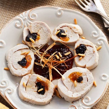 Food, Cuisine, Dishware, Serveware, Finger food, Plate, Dish, Dessert, Tableware, Recipe, 