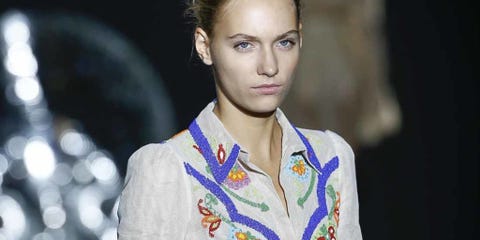 Sleeve, Fashion show, Style, Fashion model, Fashion, Electric blue, Model, Street fashion, Eyelash, Runway, 