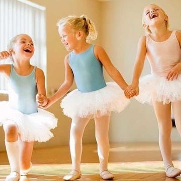 Performing arts, Entertainment, Shoe, Ballet shoe, Dancer, Ballet tutu, Ballet dancer, Dance, Performance, Performance art, 
