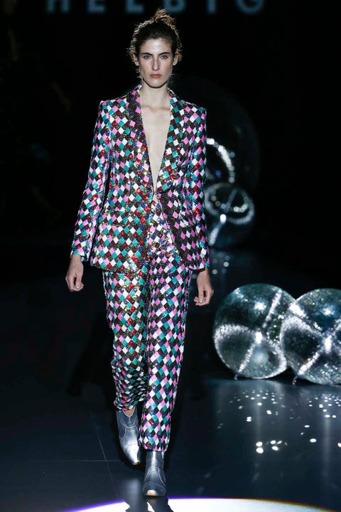 Fashion show, Outerwear, Runway, Fashion model, Style, Fashion, Model, Fashion design, Haute couture, Makeover, 