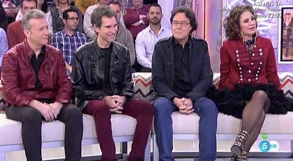 Leg, People, Sitting, Social group, Photograph, Dress shirt, Community, Facial expression, Collar, Jacket, 
