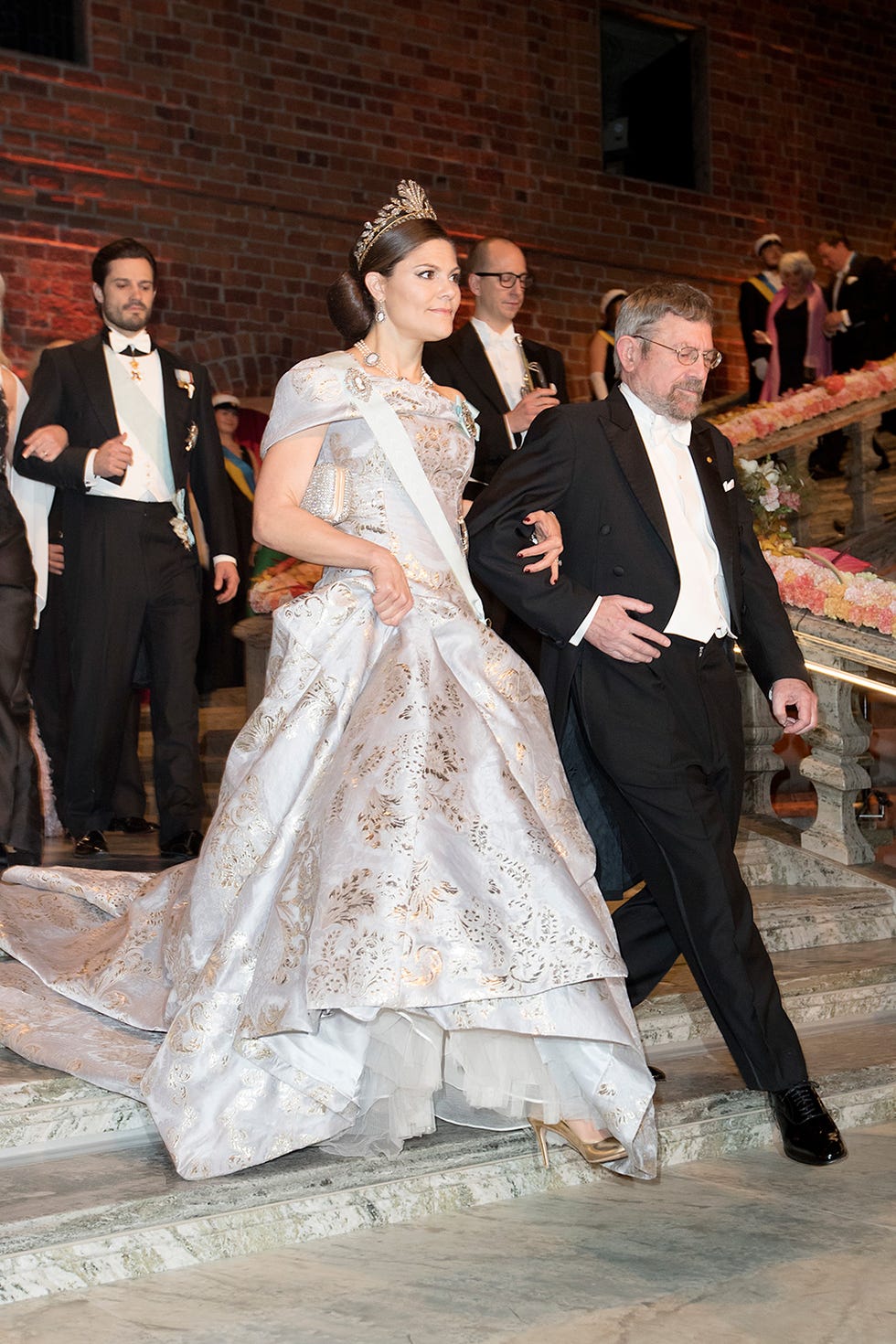 Clothing, Coat, Event, Trousers, Dress, Suit, Photograph, Outerwear, Bridal clothing, Formal wear, 
