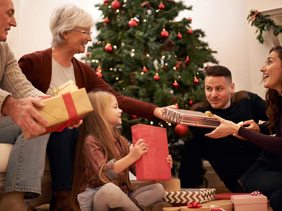 <p>Si buscas una escapada para alguien querido, Rusticae te ofrece la posibilidad de regalar tarjetas regalo para esta Navidad. Puedes elegir entre 'noches+desayunos', 'noches+cenas', 'noches+actividades' o&nbsp;tarjetas especiales, monedero y a medida.</p><p>Las entregan a las 24-48 horas, el cambio es gratuito y se pueden personalizar. ¡No está nada mal!</p><p><a href="https://www.rusticae.es/tarjetas-regalo" target="_blank">www.rusticae.es</a></p>