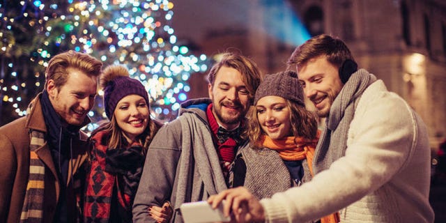 Face, Head, Nose, Human, Mouth, Smile, Eye, People, Winter, Social group, 