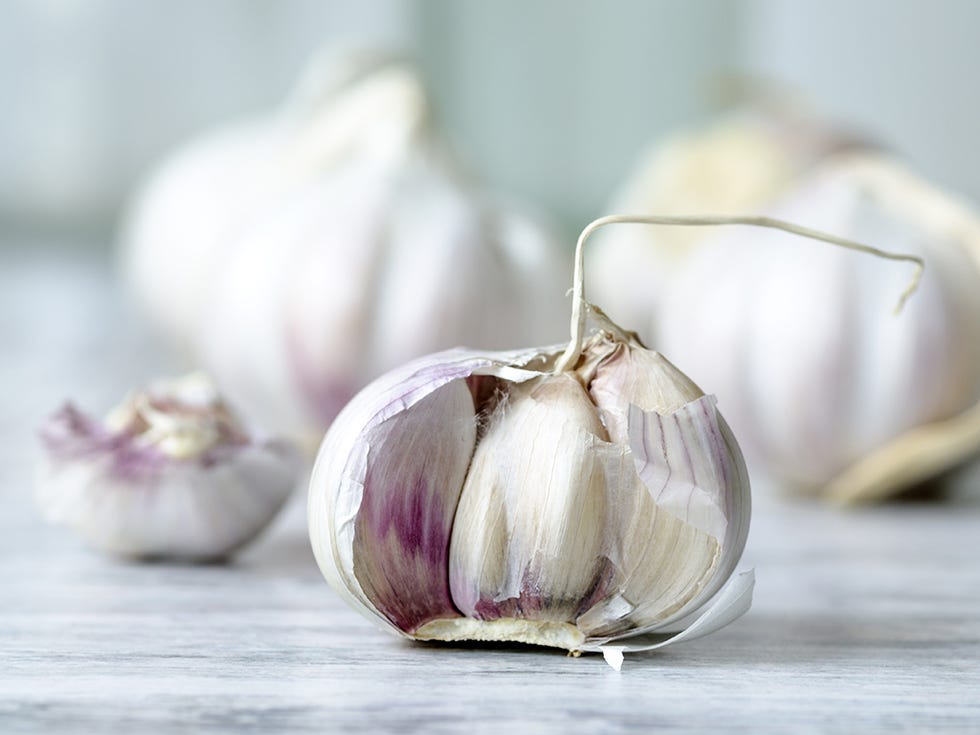 Ingredient, Purple, Vegetable, Produce, Food, Onion, Natural foods, Garlic, Violet, Still life photography, 