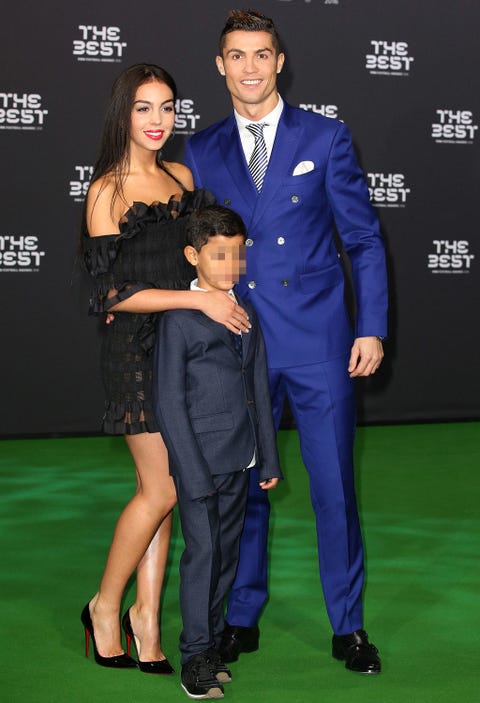Cristiano Ronaldo presenta a su nueva novia en sociedad Cristiano Ronaldo presenta a su nueva novia en sociedad