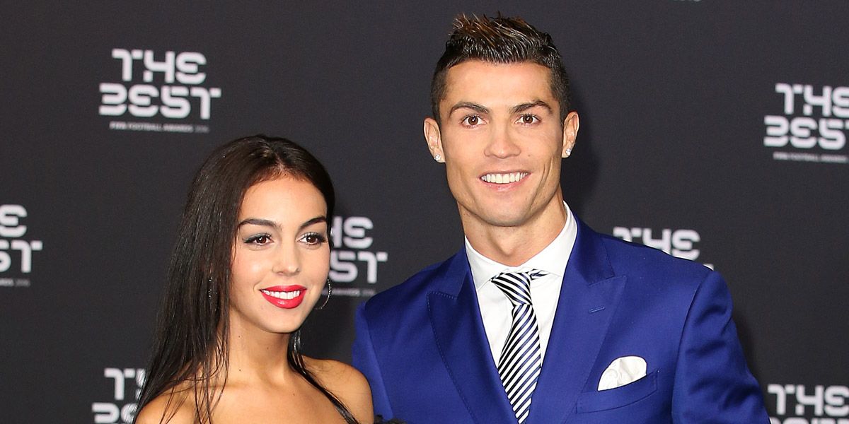 Cristiano Ronaldo presenta a novia en sociedad