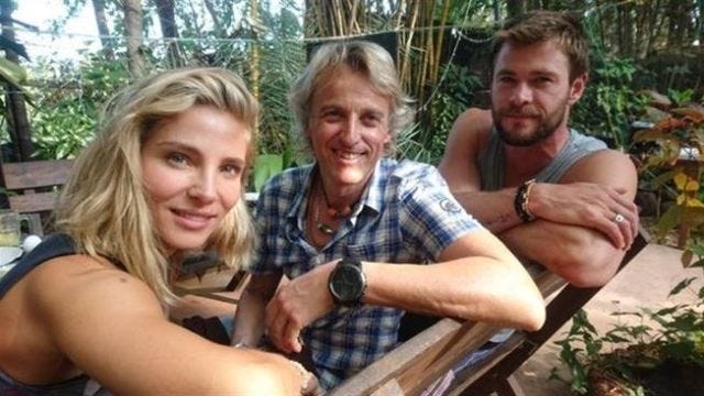 People, Fun, Tree, Vacation, Sitting, Jungle, Wildlife, Leisure, Smile, 