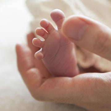 Finger, Skin, Comfort, Toe, Nail, Organ, Thumb, Beige, Photography, Close-up, 