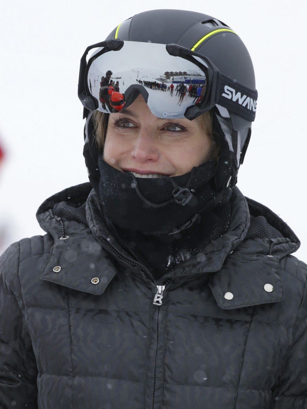 Clothing, Eyewear, Jacket, Winter, Sleeve, Outerwear, Personal protective equipment, Headgear, Fashion, Cool, 