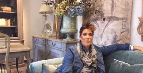Room, Furniture, Flowerpot, Sitting, Drawer, Scarf, Comfort, Interior design, Cabinetry, Stole, 