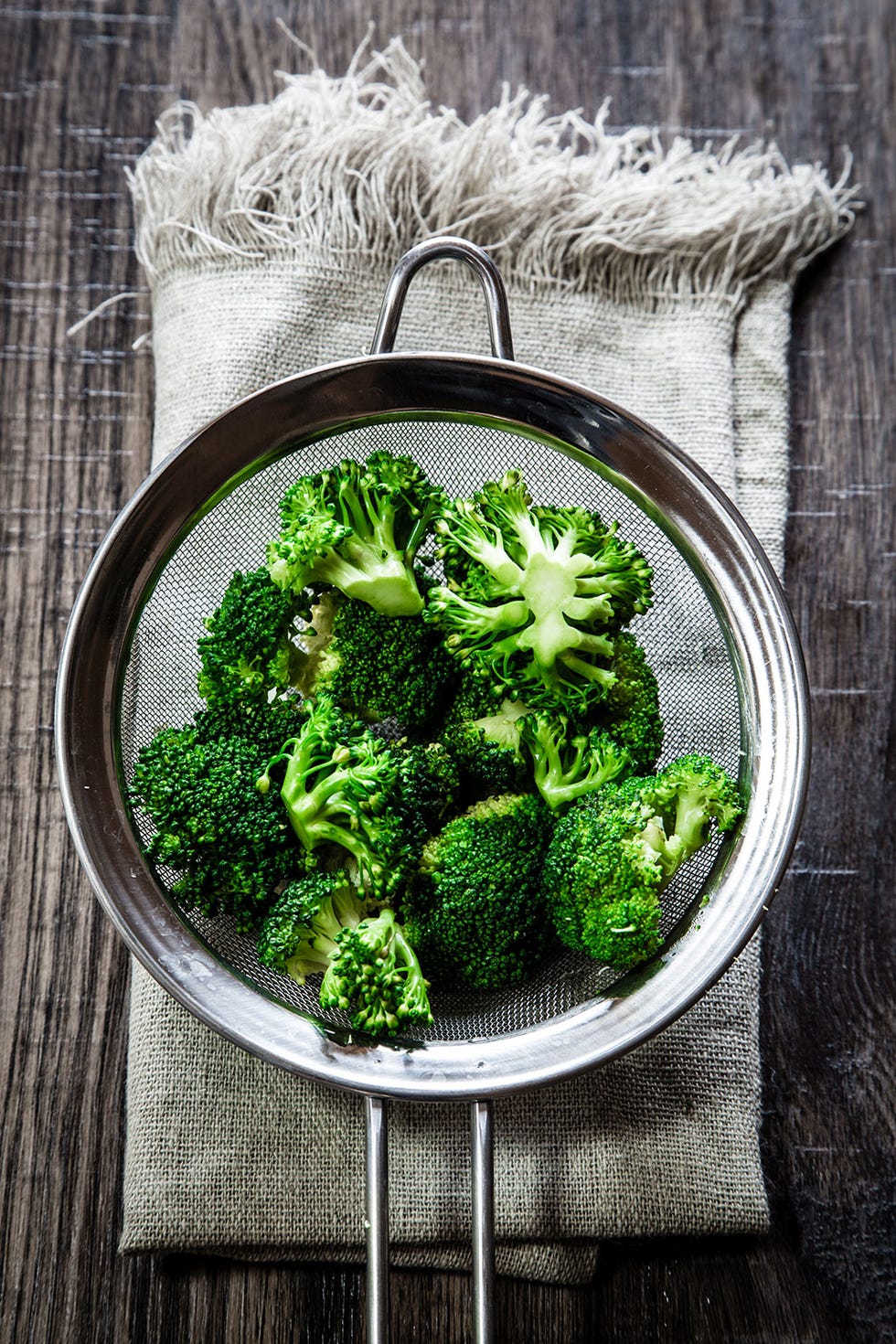 Broccoli, Leaf vegetable, Green, Cruciferous vegetables, Food, Vegetable, Plant, Produce, Vegetarian food, Ingredient, 