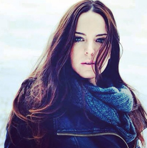 Lip, Hairstyle, Eye, Eyebrow, Textile, Jacket, Eyelash, Beauty, Iris, Long hair, 