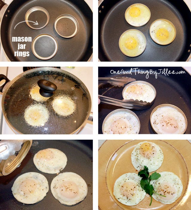 <p><strong></strong>Si eres de las que te gusta que los huevos queden perfectos, con esta idea, te quedarán ¡redondos! Las tapas de los frascos de conservas harán que el huevo se fría con la forma y el tamaño ideal para ponerlo en tu plato. </p><p>Mira el paso a paso en <a href="http://www.onegoodthingbyjillee.com/2012/08/in-pursuit-of-the-perfect-fried-eggs.html" target="_blank">One Good Thing By Jillee</a>.</p><p><strong></strong></p>