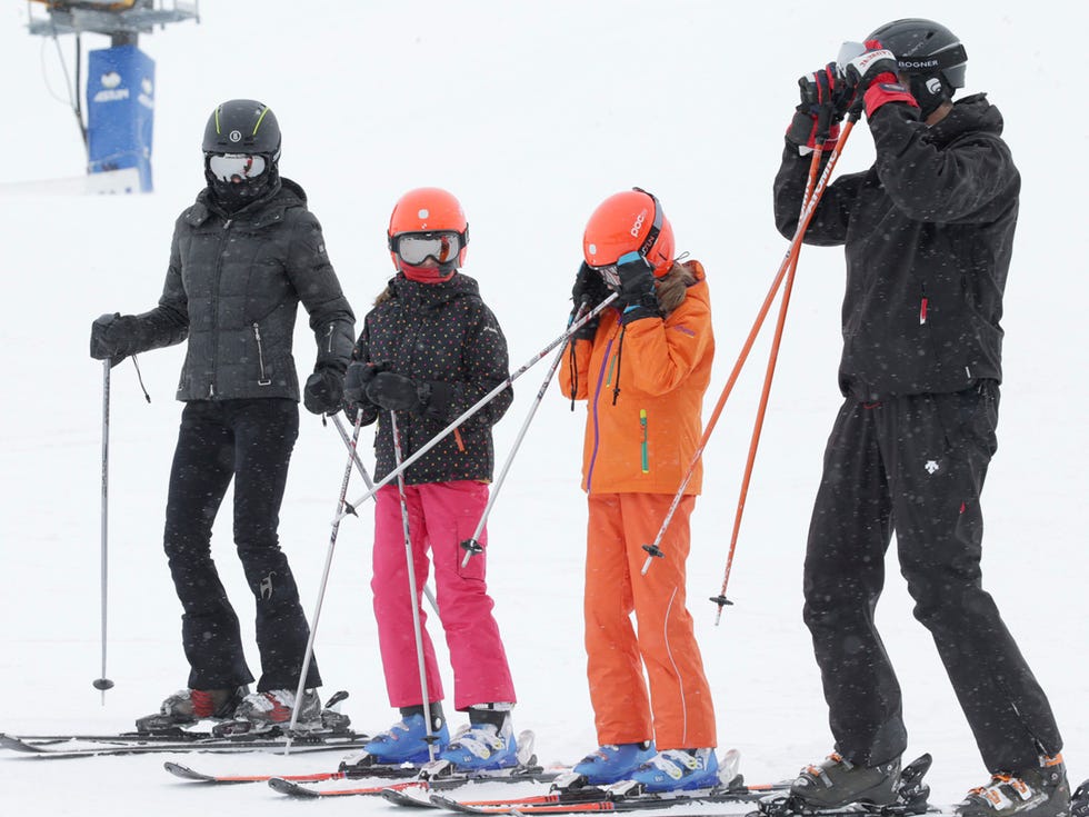 Winter, Recreation, Winter sport, Outerwear, Personal protective equipment, Ski Equipment, Outdoor recreation, Jacket, Skier, Ski, 